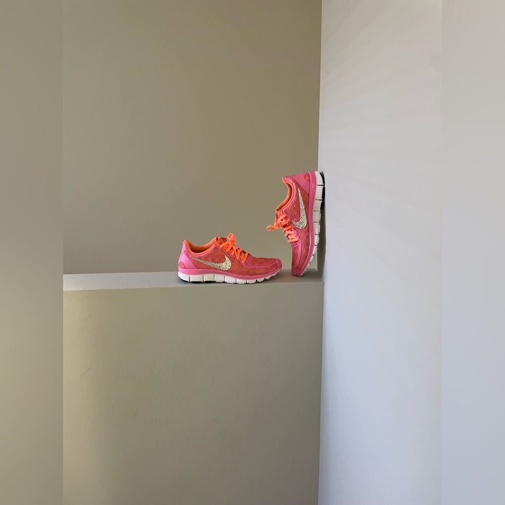 💎👟 Bling ✨NIKE Free 5.0, sz 8.5 USA Women’s